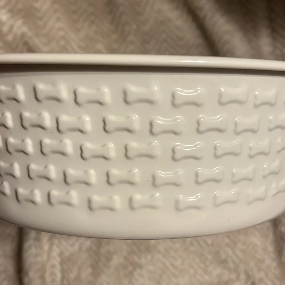 Top Paw dog bowls cream embossed bone design 64 ounces food and water large dog